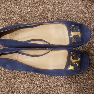 Tory burch blue gigi pumps